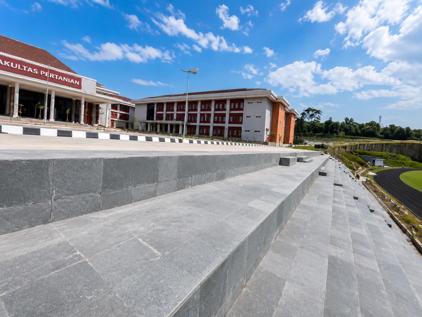 Universitas Pertahanan thumbnail 3